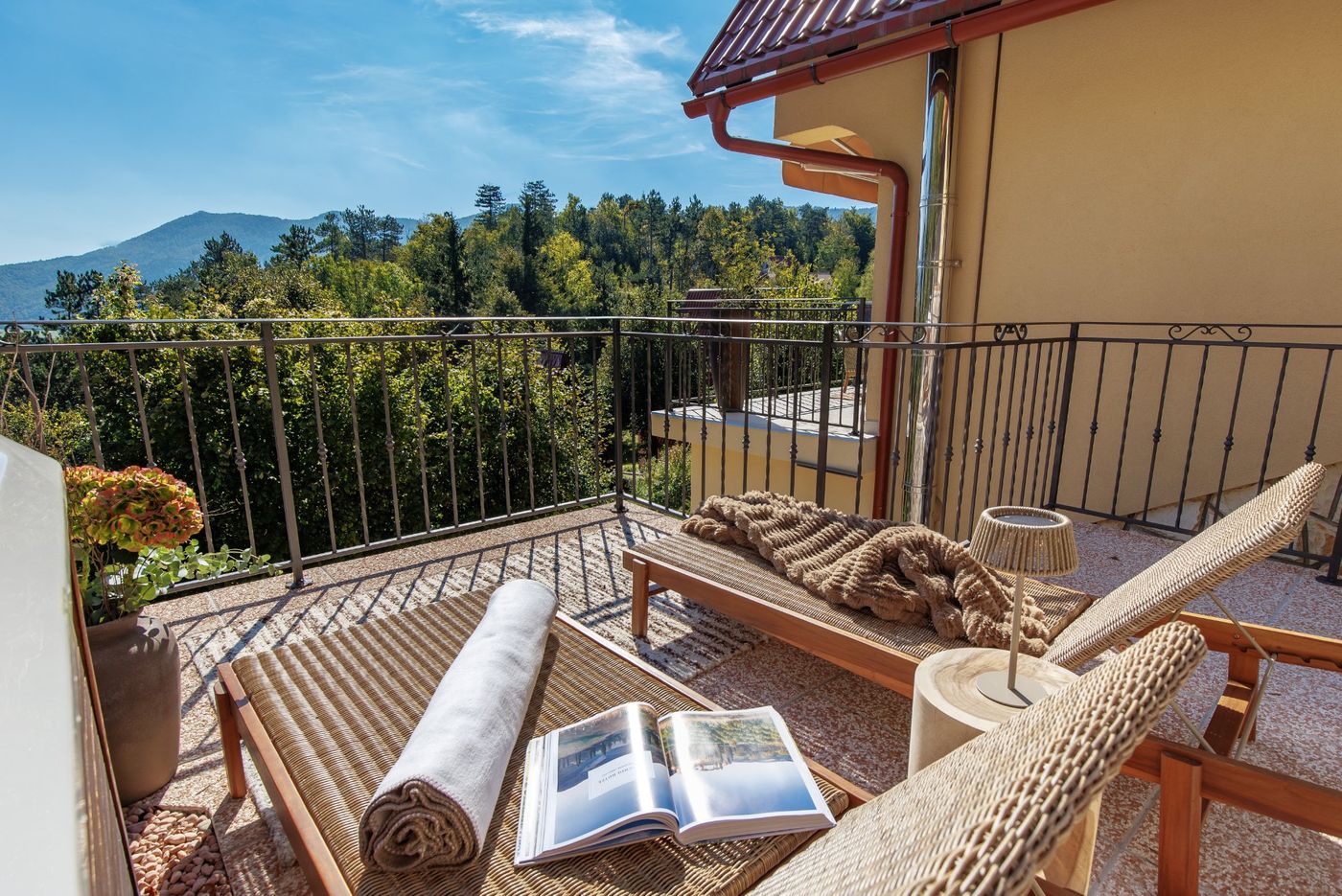 Outdoor jacuzzi evening mountain panorama Croatia